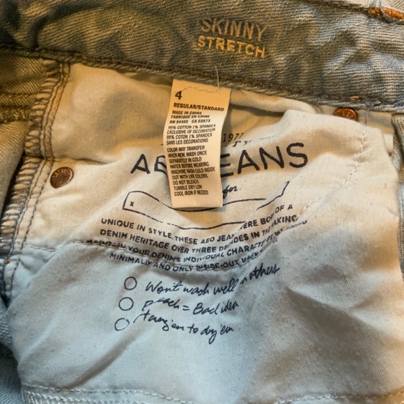 American eagle ripped jeans - Picture 3 of 3